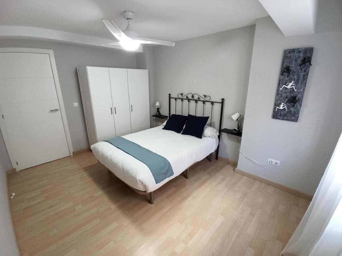 Holidays2Malaga Salitre 3 Bedroom Up To 7 People High Speed Wifi ภายนอก รูปภาพ